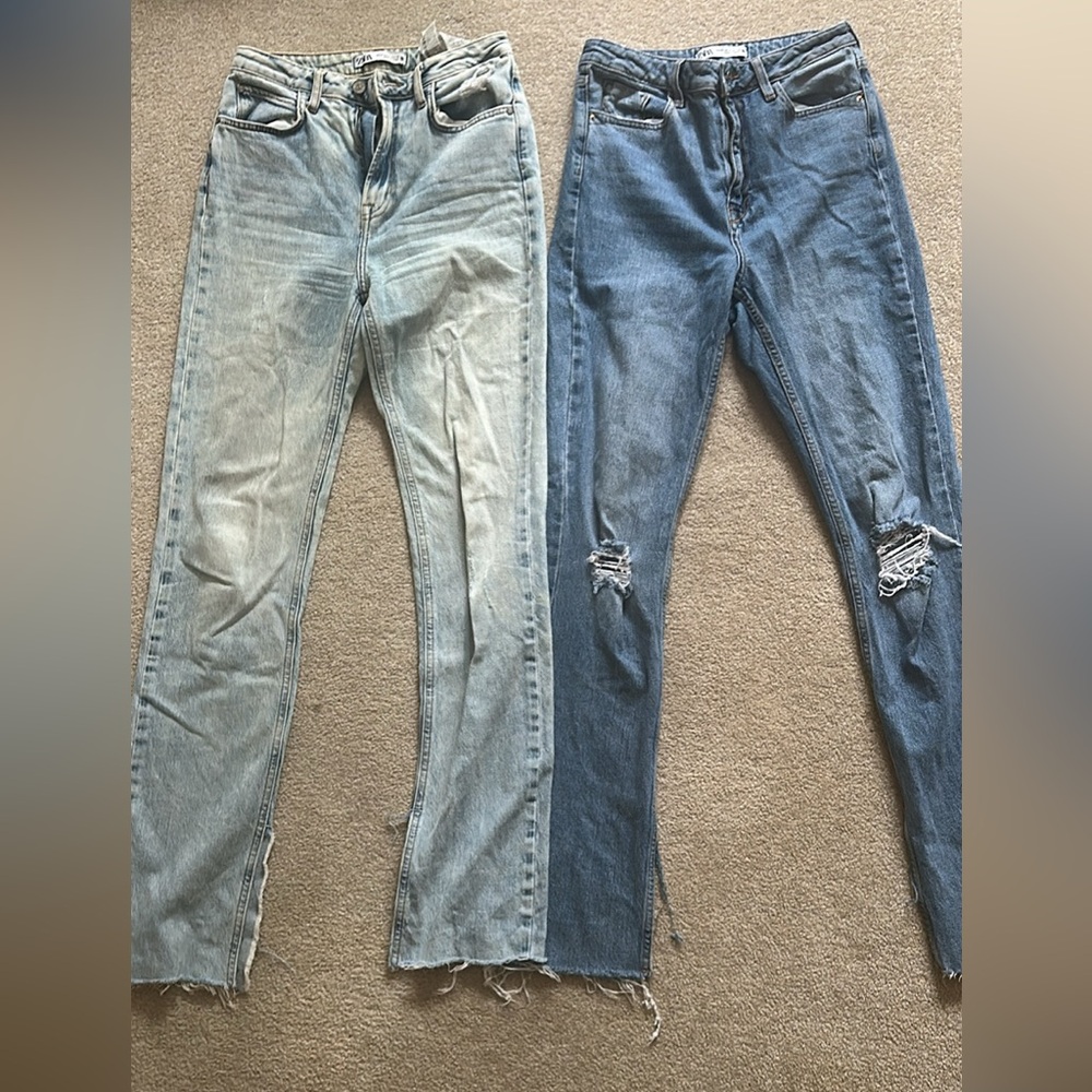 TWO ZARA High Waist Straight-Leg Jeans – Vintage Wash slit bottoms Size 4